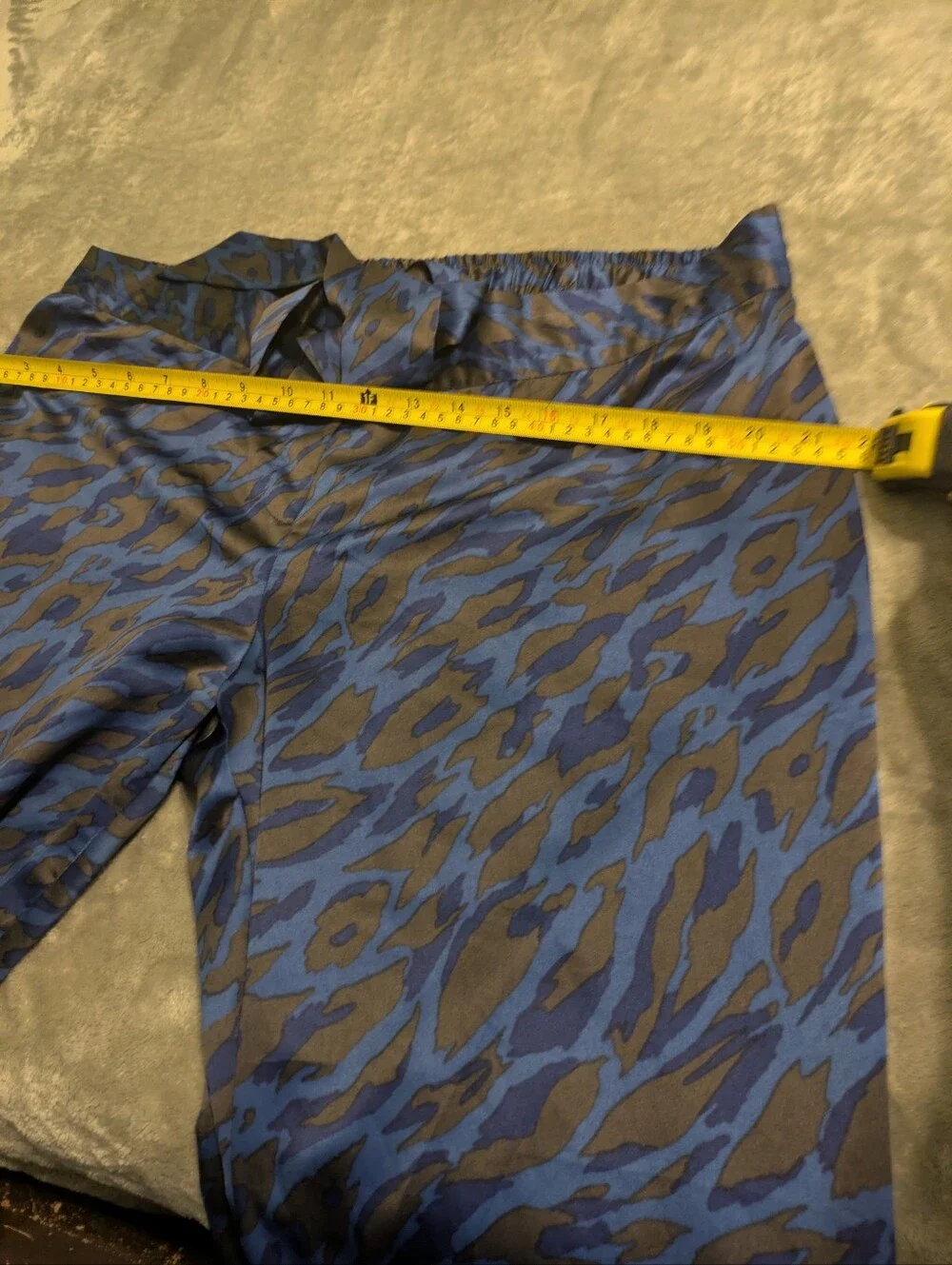 Kristen Davis Medium Blue Satin Cami & New York & Company Large Animal Print Set